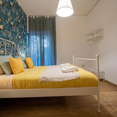 Casa Vacanze Partenope Apartment Наполи Екстериор снимка