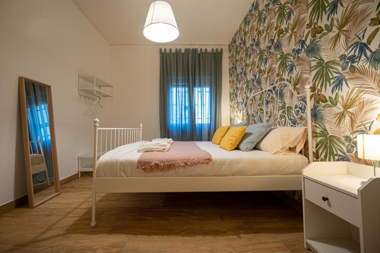 Casa Vacanze Partenope Apartment Наполи Екстериор снимка