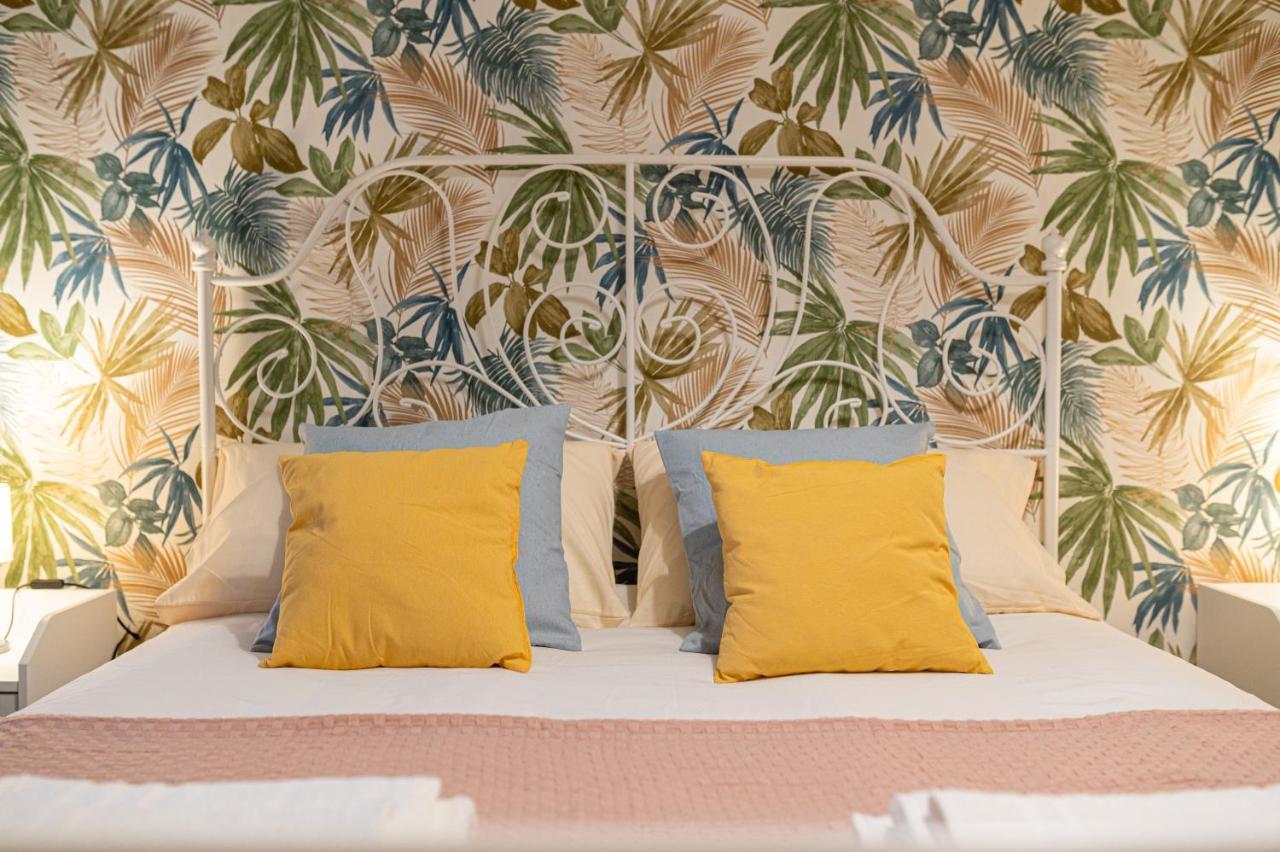 Casa Vacanze Partenope Apartment Наполи Екстериор снимка