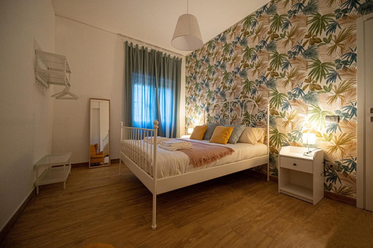 Casa Vacanze Partenope Apartment Наполи Екстериор снимка